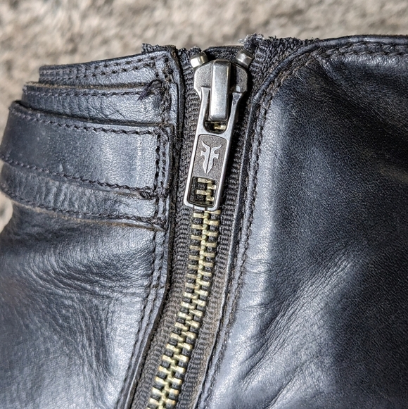 Frye Janis Ring Short Leather Bootie Black 9 - Picture 10 of 13